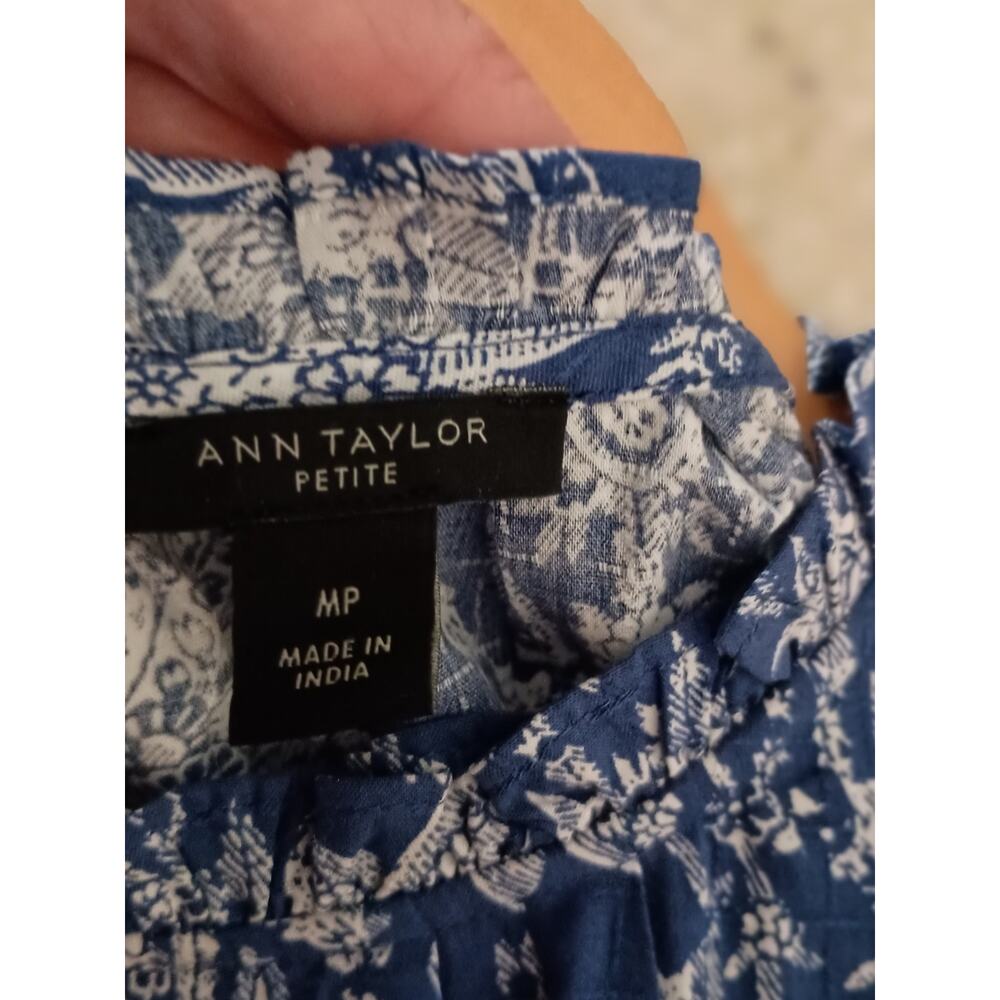 Ann Taylor Petite Blue and White Paisley Dress - Picture 5 of 7